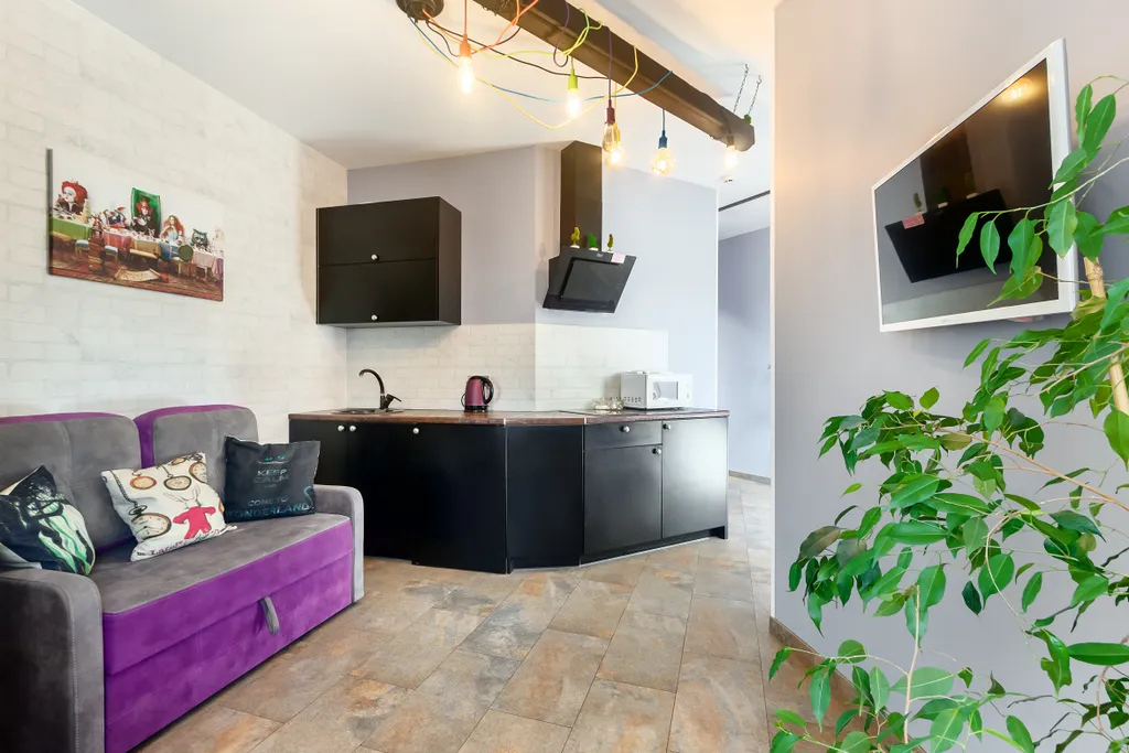 Квартира Дизайнерская квартира в стиле Алисы в стране чудес — Ростов-на-Дону