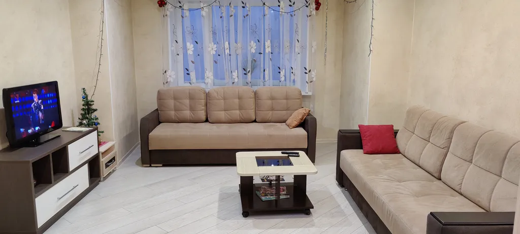 Квартира с видом на парк, парковкой — аренда посуточно в Сургут