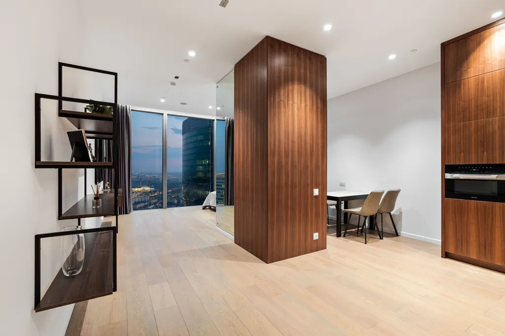 Студия для двоих на 74 этаже с панорамным видом