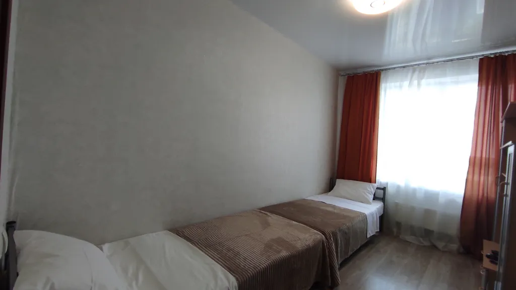 3 комнатная квартира рядом с аквапарком и Дворцом Борьбы