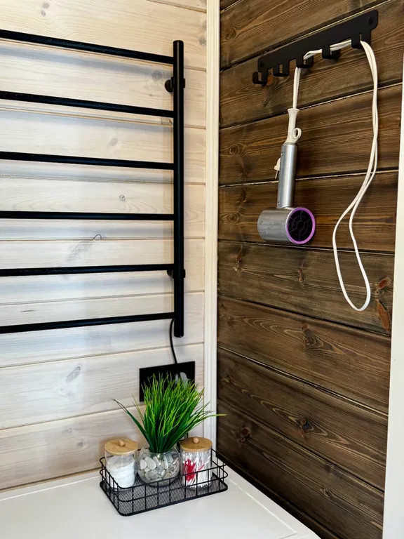 Дом-шалаш A-frame с большим глубоким бассейном и баня на дровах