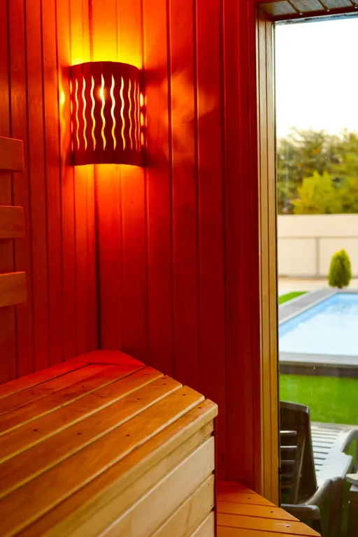 Коттедж Просторный комфортабельный коттедж — Медведовская