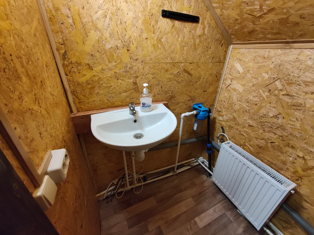 Уютный дом на берегу реки Чусовая