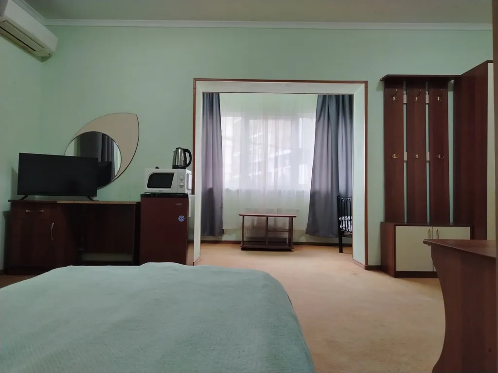 212 Alliance Apartments на Летней, 50