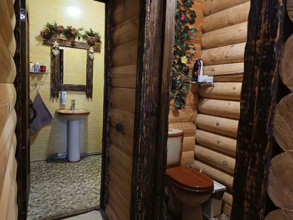 Дом с сауной, теплой купелью и аэрохоккеем на берегу водохранилища