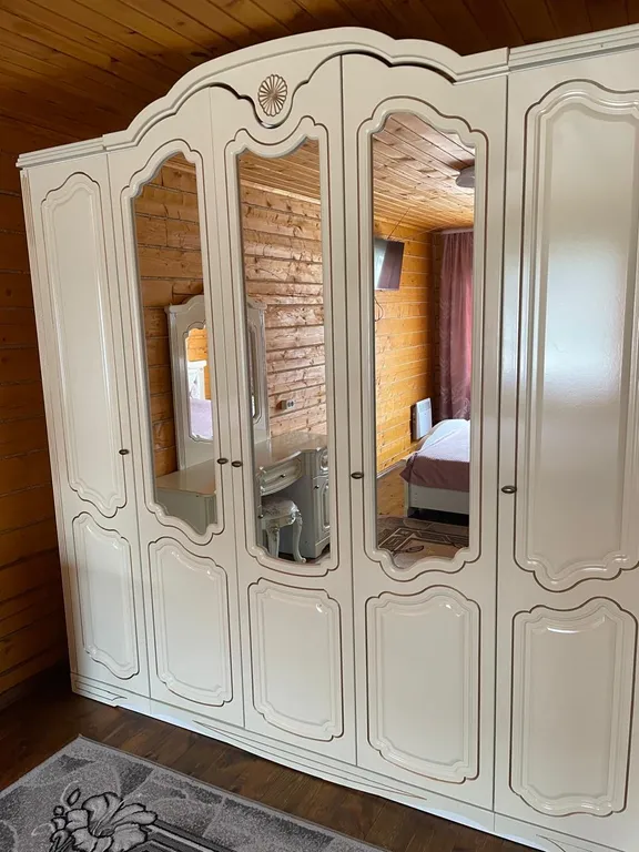 Шикарный коттедж для большой компании