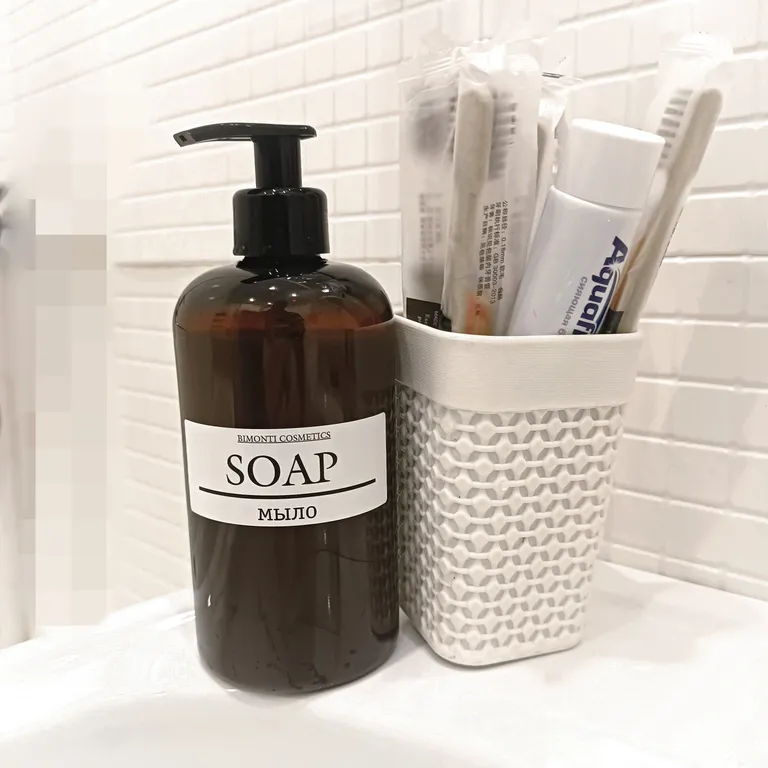 Двухкомнатная квартира возле озера и парка