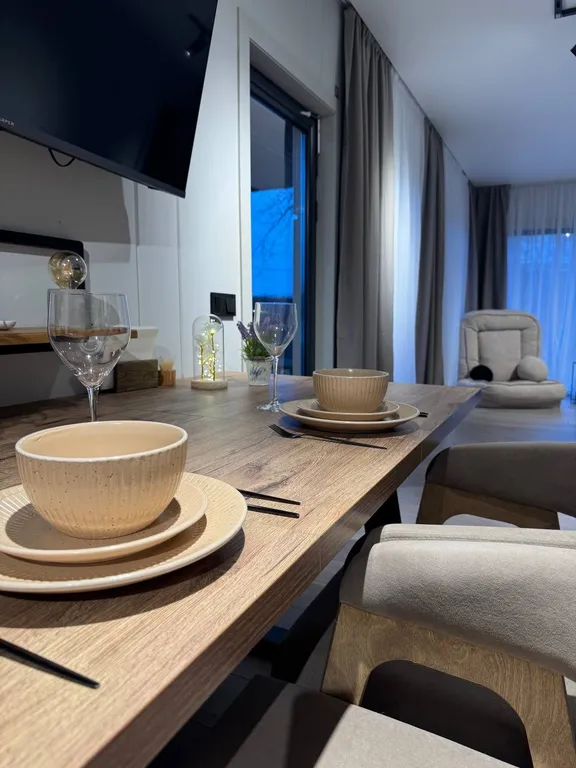 Новый стильный дом с купелью и сауной