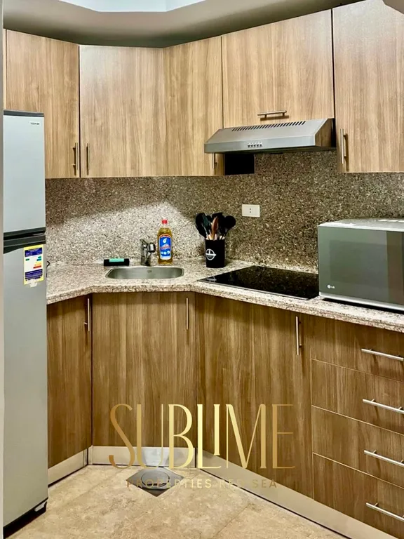 Новая квартира с видом на море в центре