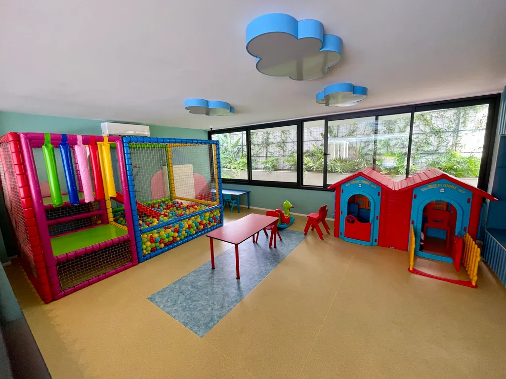 Luxury Flat 300m to the Beach