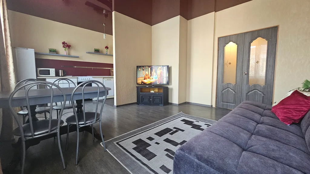 Квартира Квартира Просторная 3-комнатная в центре рядом с красивым парком — Екатеринбург