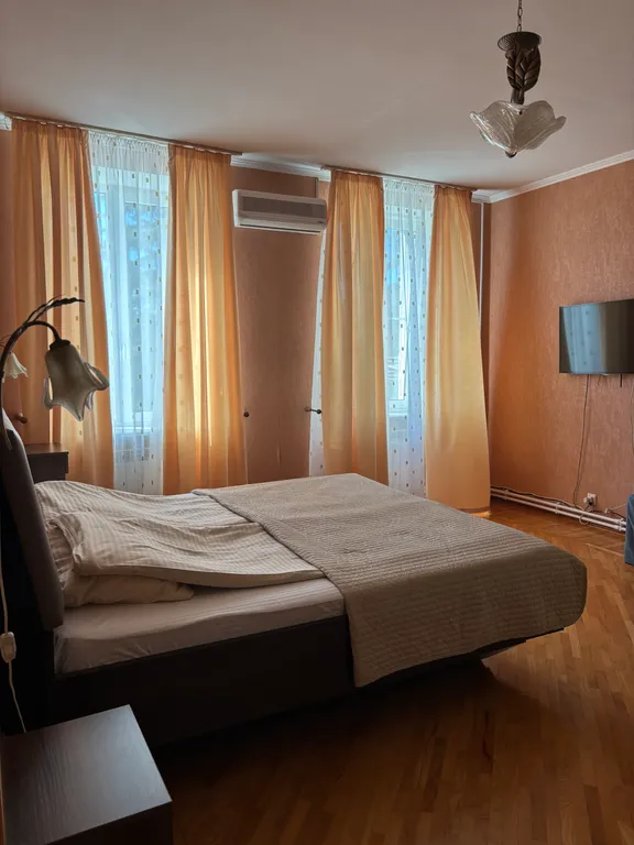 Уютная двухкомнатная квартира возле парка