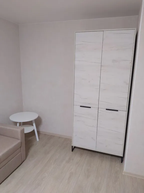 Однокомнатная квартира с ремонтом в центре Харцызска