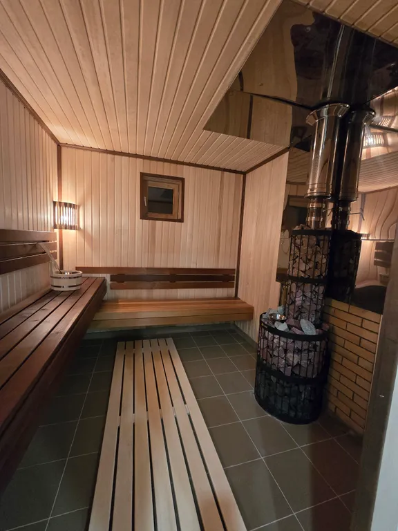 Коттедж с баней на дровах