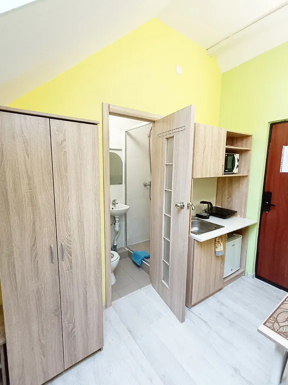 Стандартный двухместный номер с мансардным окном