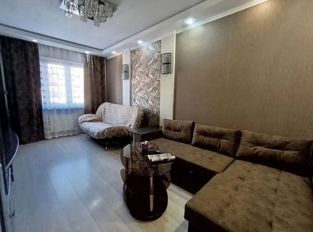 Квартира Двухкомнатная квартира с дизайнерским ремонтом — Краснодар