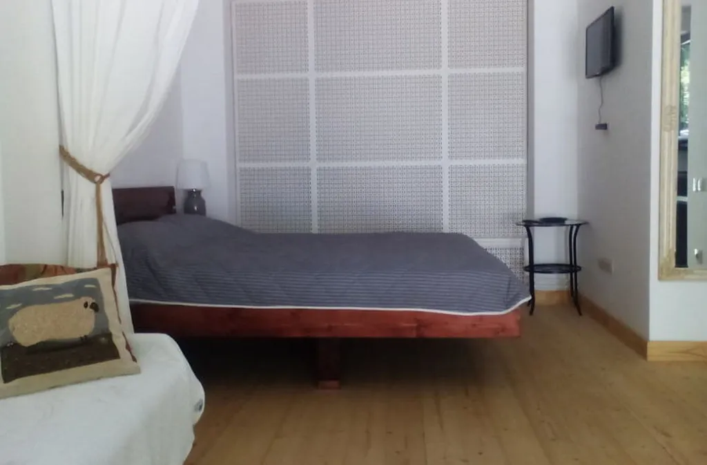 Студия комфорт на земле с двором, парковкой