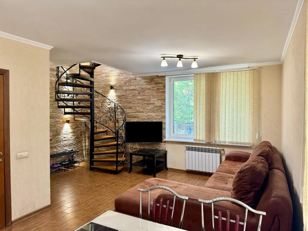 Квартира Квартира Двухуровневая евродвушка для четырёх человек в самом центре — Севастополь