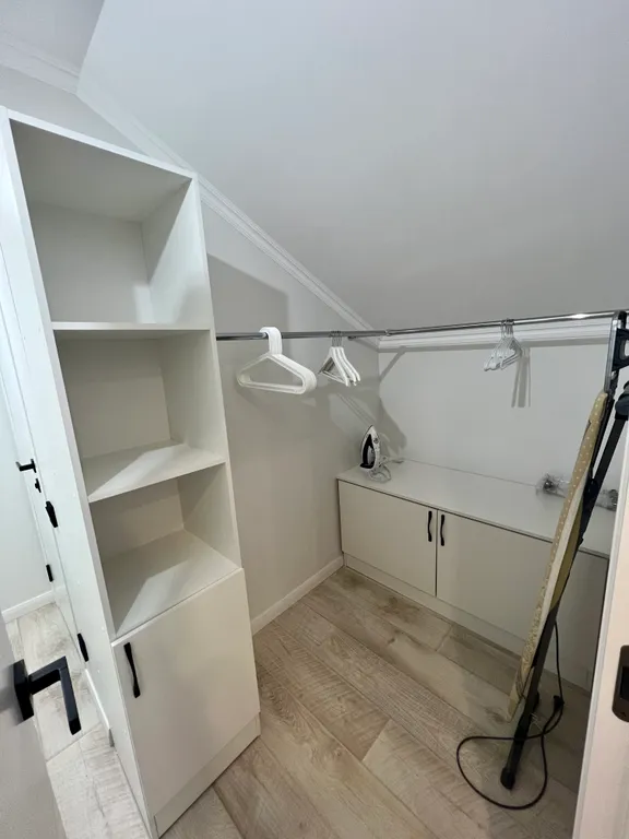 Двухуровневая евротрешка возле моря