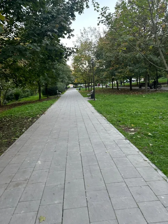 Просторная 3-комнатная квартира в тихом районе Горный