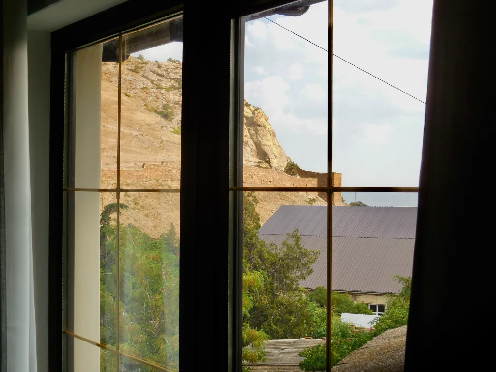 Коттедж «Летний» с видом на Генуэзскую крепость