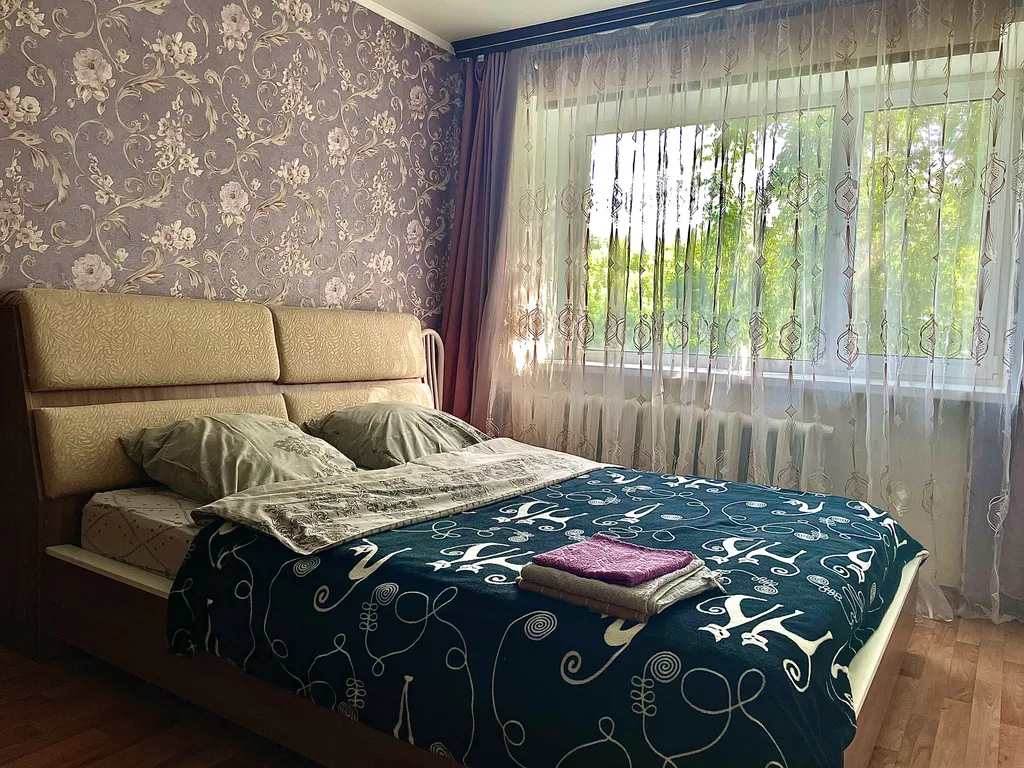 Комфортная квартира вблизи ТИУ и ОКБ-2 — аренда посуточно в Тюмень