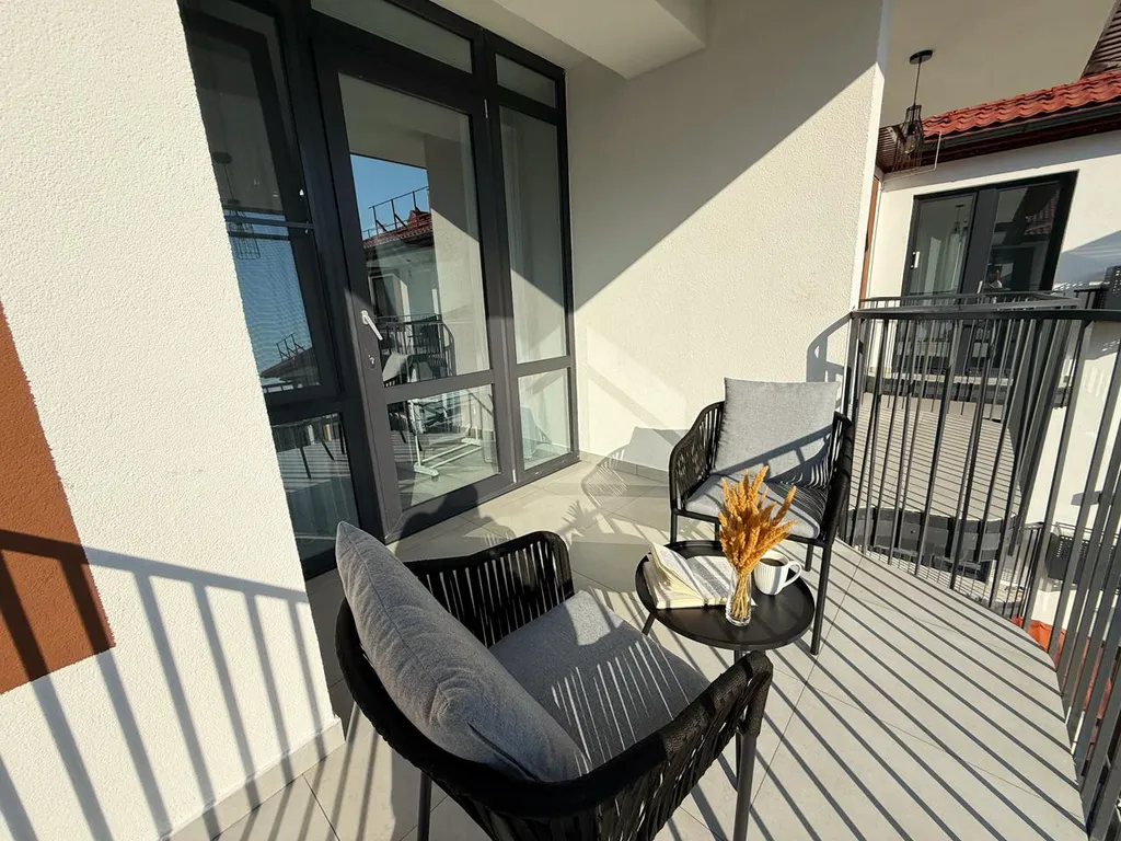 Евро-двухкомнатная квартира с видом на море Монако