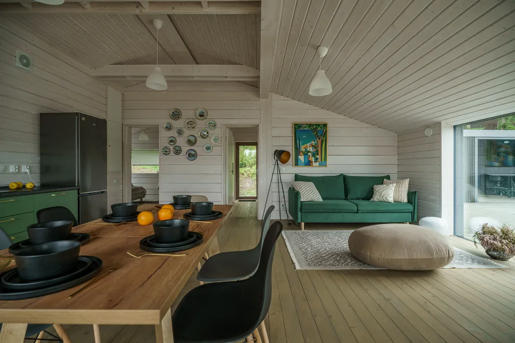 Просторный семейный коттедж у залива