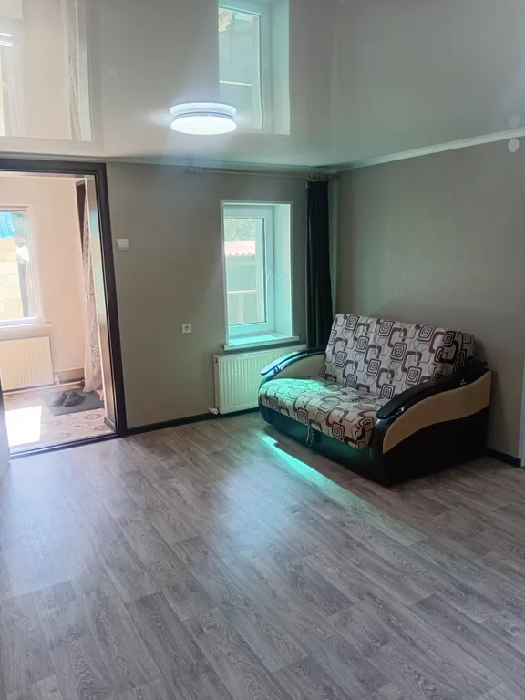 в ПУГАЧЕВЕ .Уютный частный дом с парковкой, тихий район