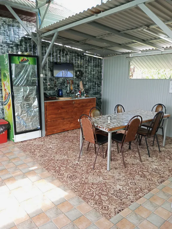 Дом с бассейном, и баней