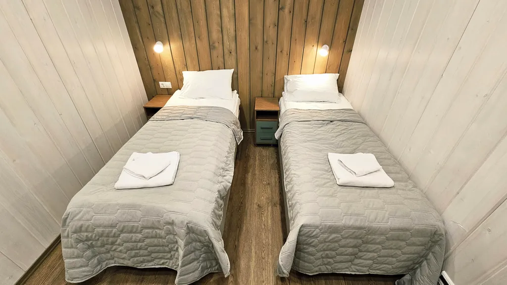 Далеко и надолго