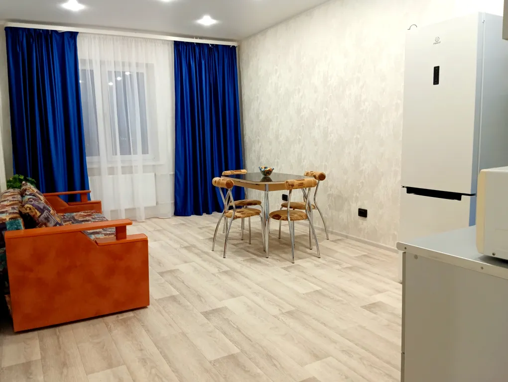 Новая большая светлая теплая квартира в новом доме в центре города