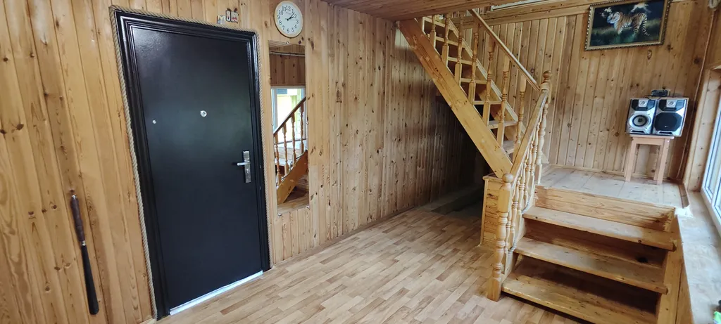 Уединенная дача с прудом и баней у Псковского озера