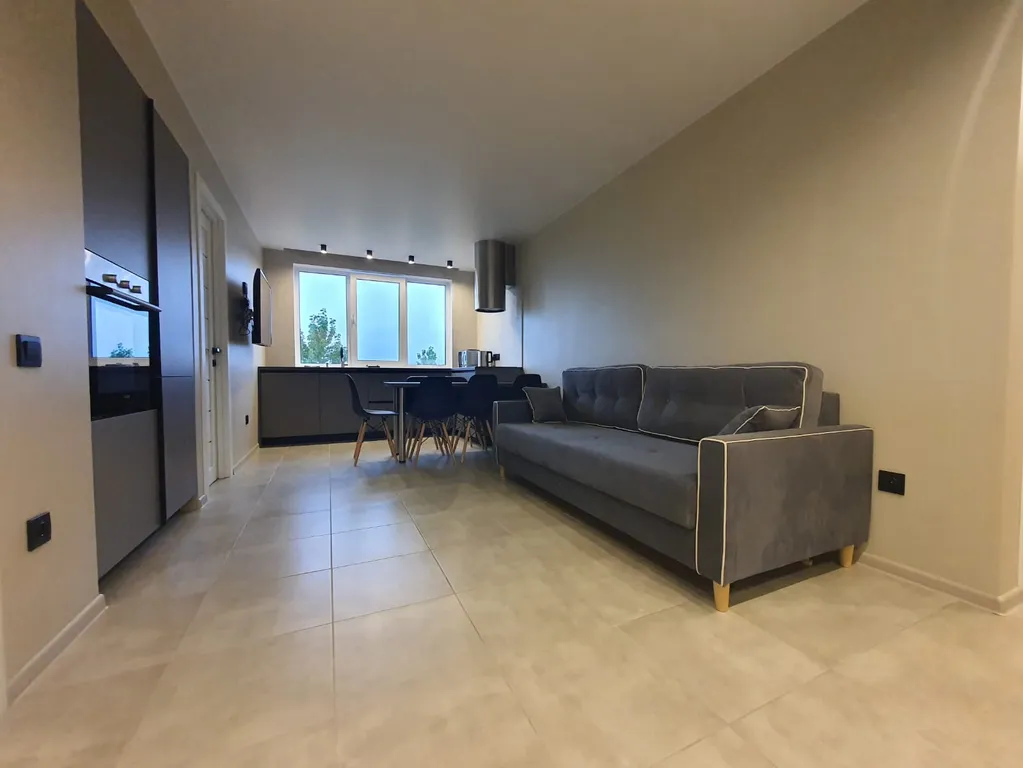 Новый апартамент с гостиной и тремя спальнями