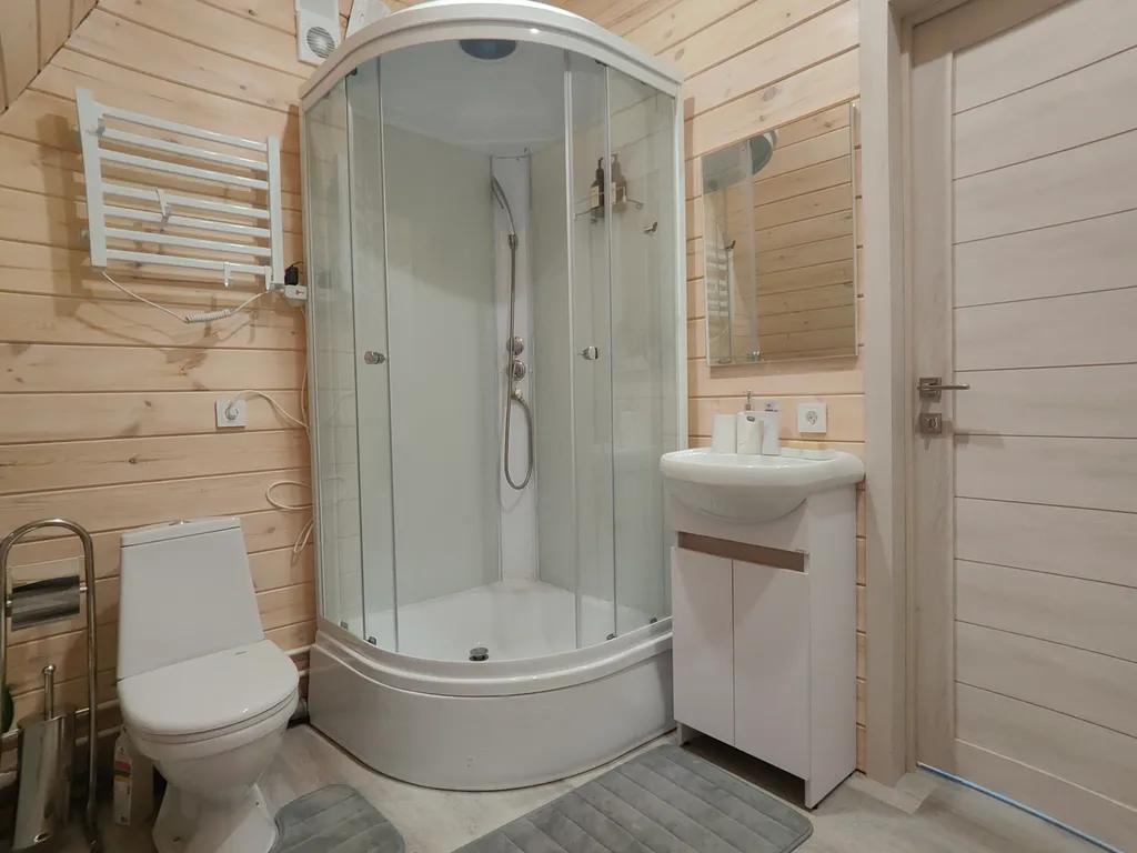 Коттедж Уютный новый Трехкомнатный дом у озера — Ларионово