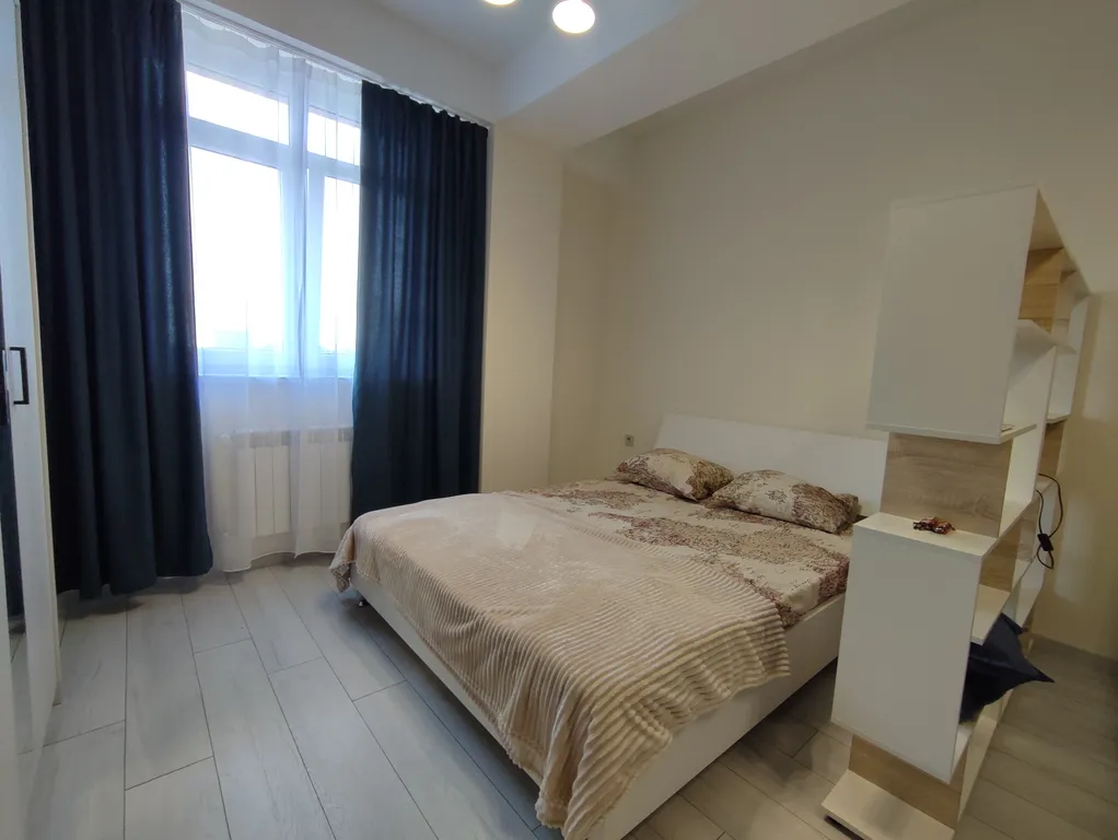 Современная студия с видом на море возле Дендрария