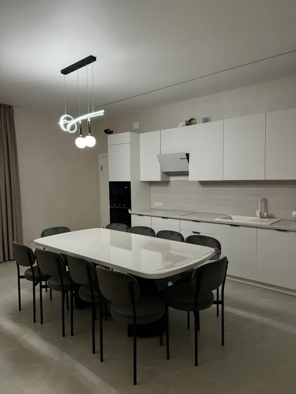 Большой уютный дом