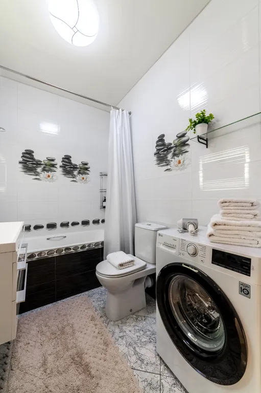 Евротрёшка с видом на море и город