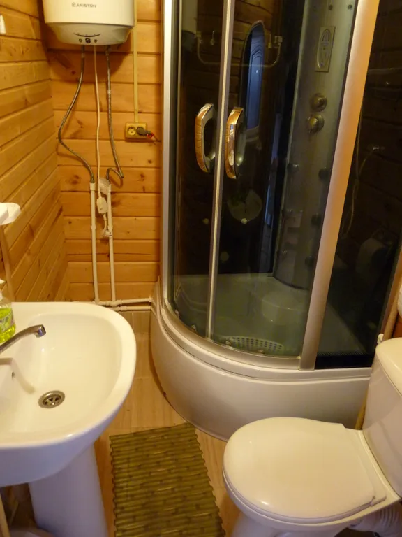 Сруб у моря