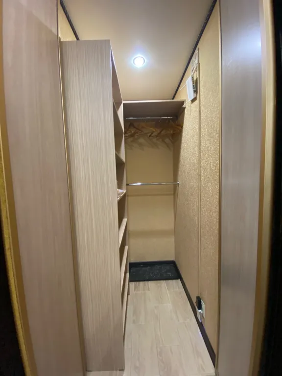 4-комнатная Квартира