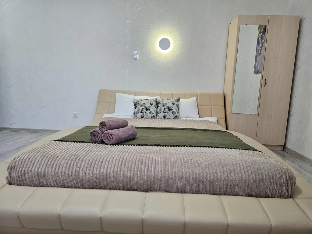 Квартира Квартира Просторная студия 40м на озере в центре Горячего ключа — Горячий Ключ