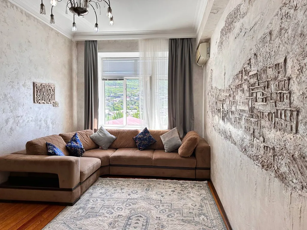 2-комнатная квартира в центре рядом с парком воинов Интернационалистов