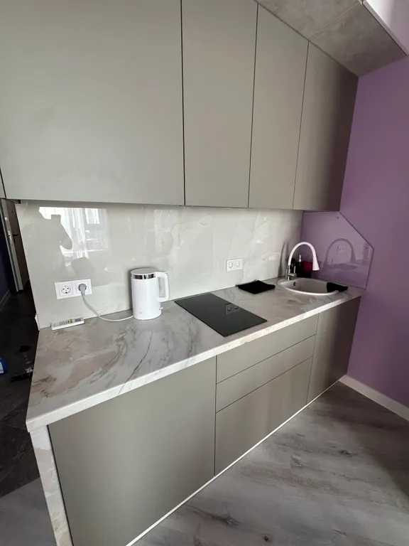 Новые апартаменты, класса комфорт, в центре, с видом на море