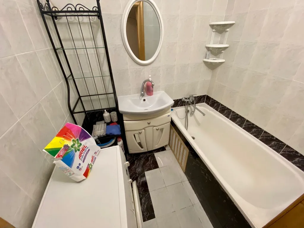 Большая квартира в Сталинском доме в Калининце