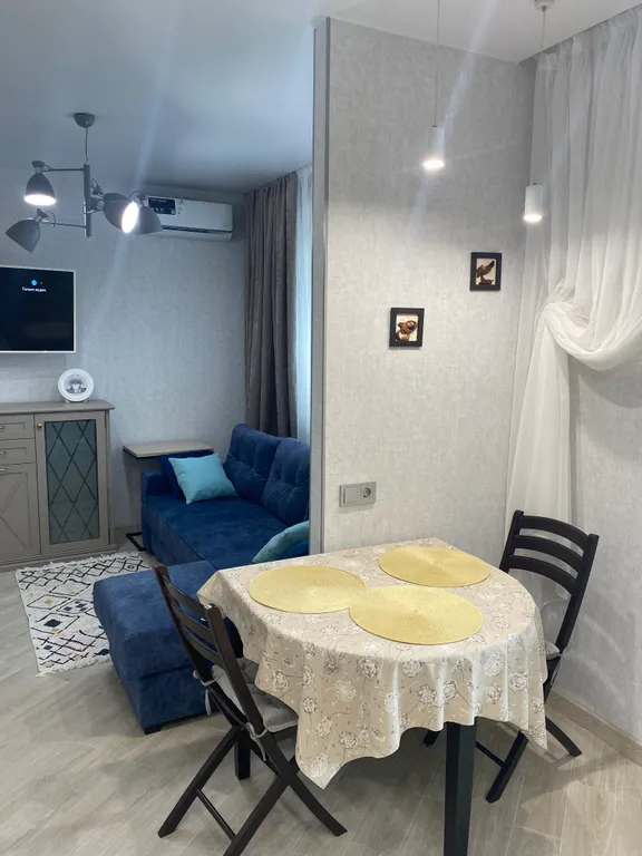 Уютная евродвушка с дизайнерским ремонтом