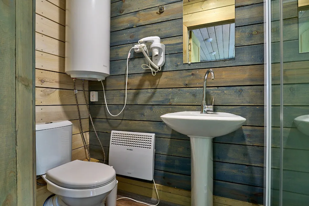 Коттедж с камином и большой террасой