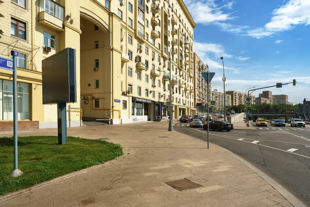 Квартира 4-комнатная квартира с видом на набережную — Москва