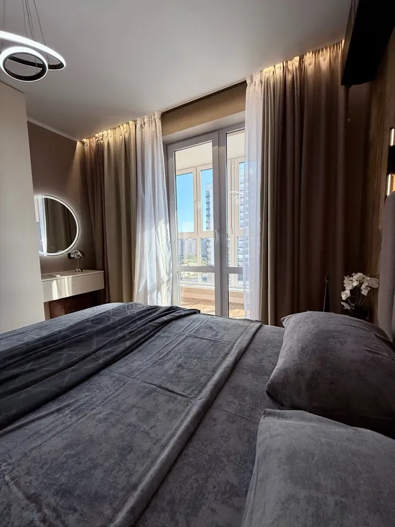 Новая квартира с потрясающим видом из окна на город