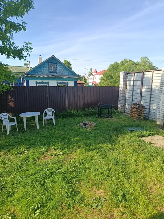 Часть жилого дома с отдельным собственным двориком