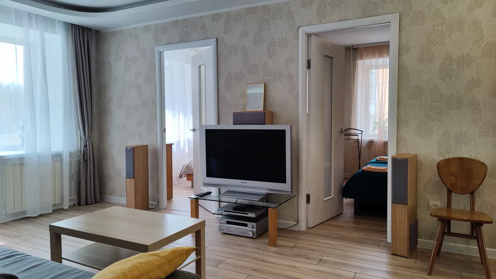 Светлая уютная 4-комнатная квартира рядом с центром